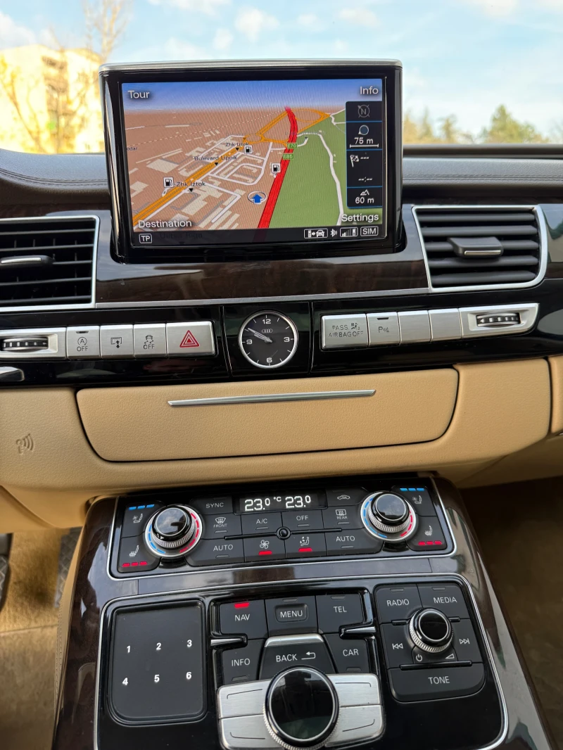 Audi A8 * 360CAM* Line Assist* ОБДУХВАНЕ* МАСАЖ* 4.2TDI* , снимка 8 - Автомобили и джипове - 52655310