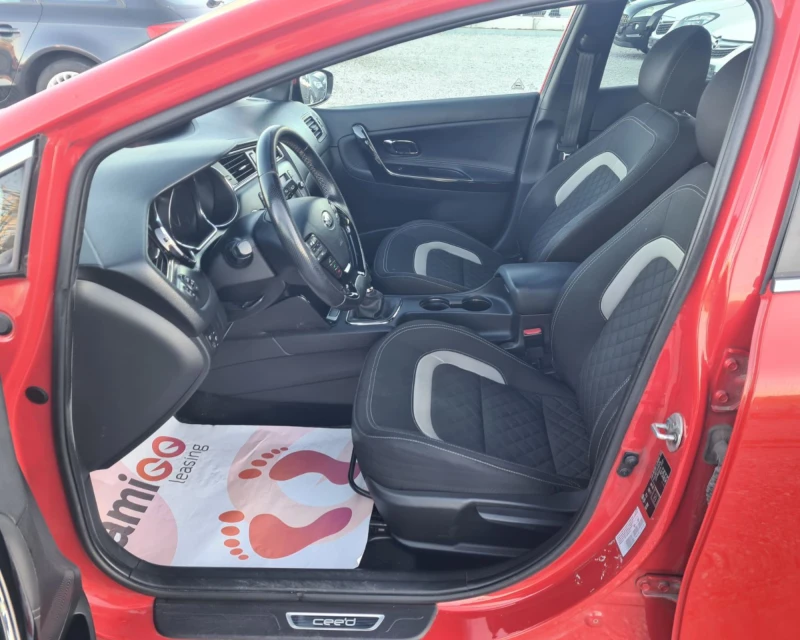 Kia Ceed 1.6 GT-line* FACE* NOVA* TOP, снимка 4 - Автомобили и джипове - 53169617