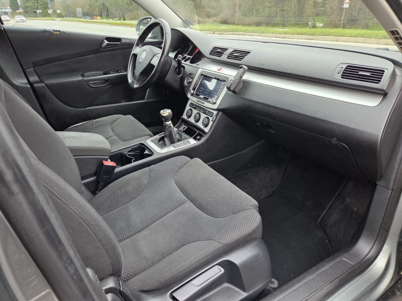 VW Passat 2, 0 tdi 140 hp, снимка 10 - Автомобили и джипове - 53429643