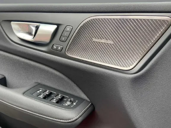 Volvo V60 Cross Country B4 AWD = Ultimate = �������� | Mobile.bg � ����������� 6