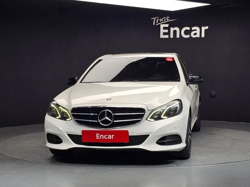 Mercedes-Benz E 220 CDI Avantgarde - САМО 30% АВАНС!, снимка 3 - Автомобили и джипове - 55441736