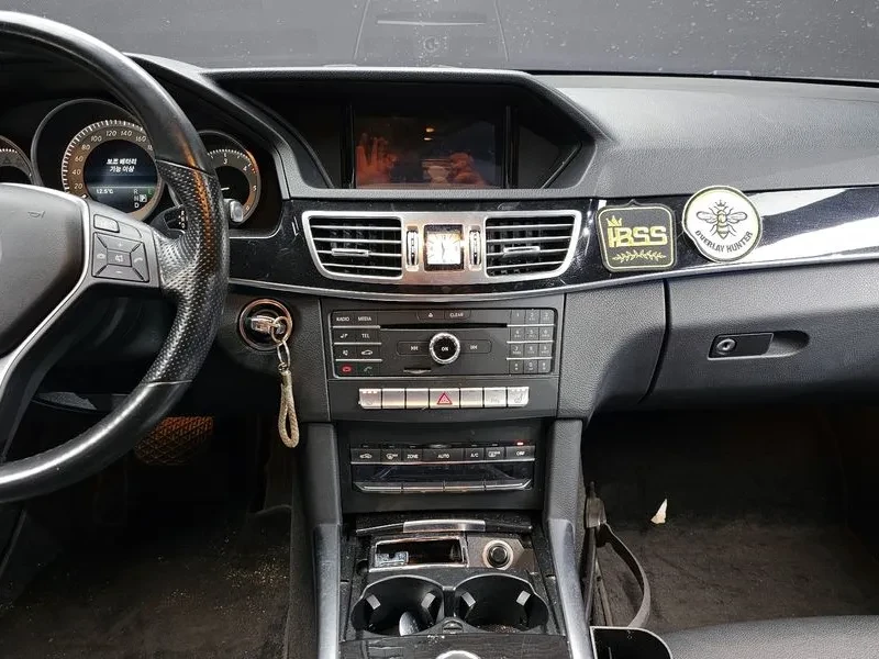 Mercedes-Benz E 220 CDI Avantgarde - САМО 30% АВАНС!, снимка 14 - Автомобили и джипове - 55441736