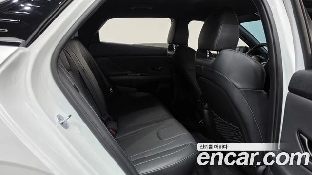 Hyundai Elantra N | РЪЧНА| КАМЕРА| ОБДУХ| DIGITAL| ПАМЕТ, снимка 8 - Автомобили и джипове - 55899692