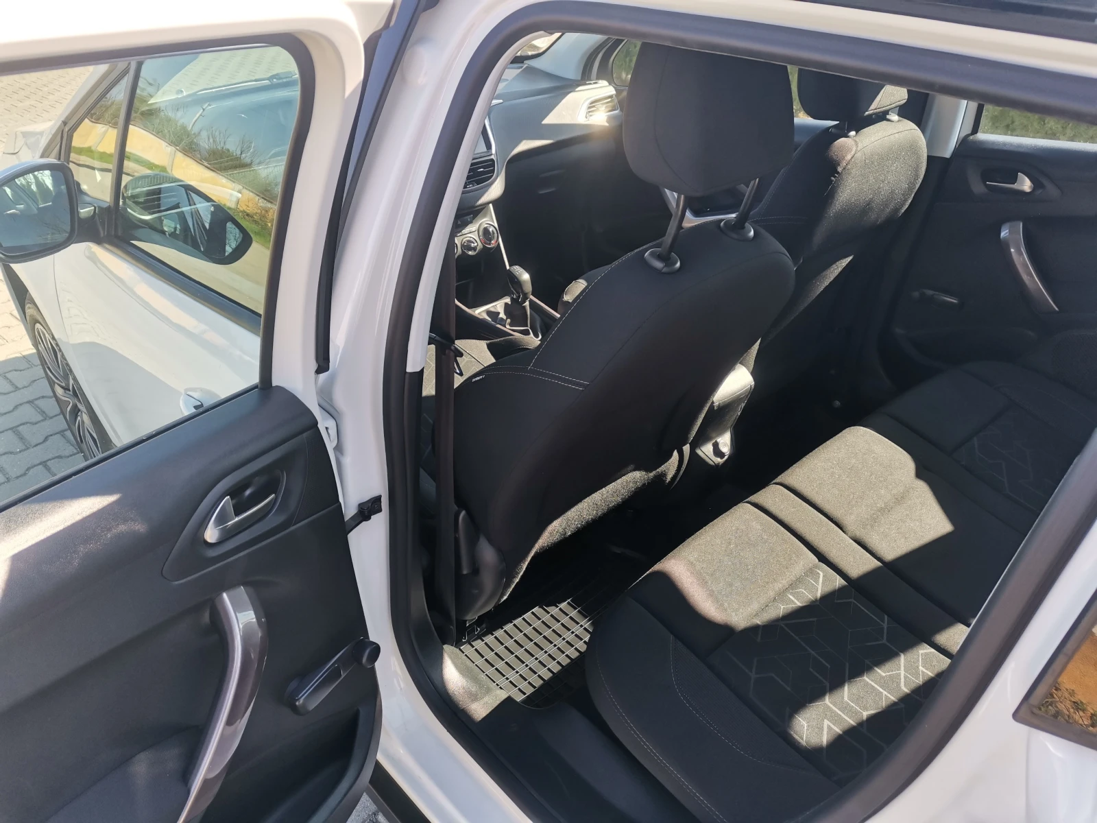 Peugeot 2008 1.6HDI 92KC  - изображение 10