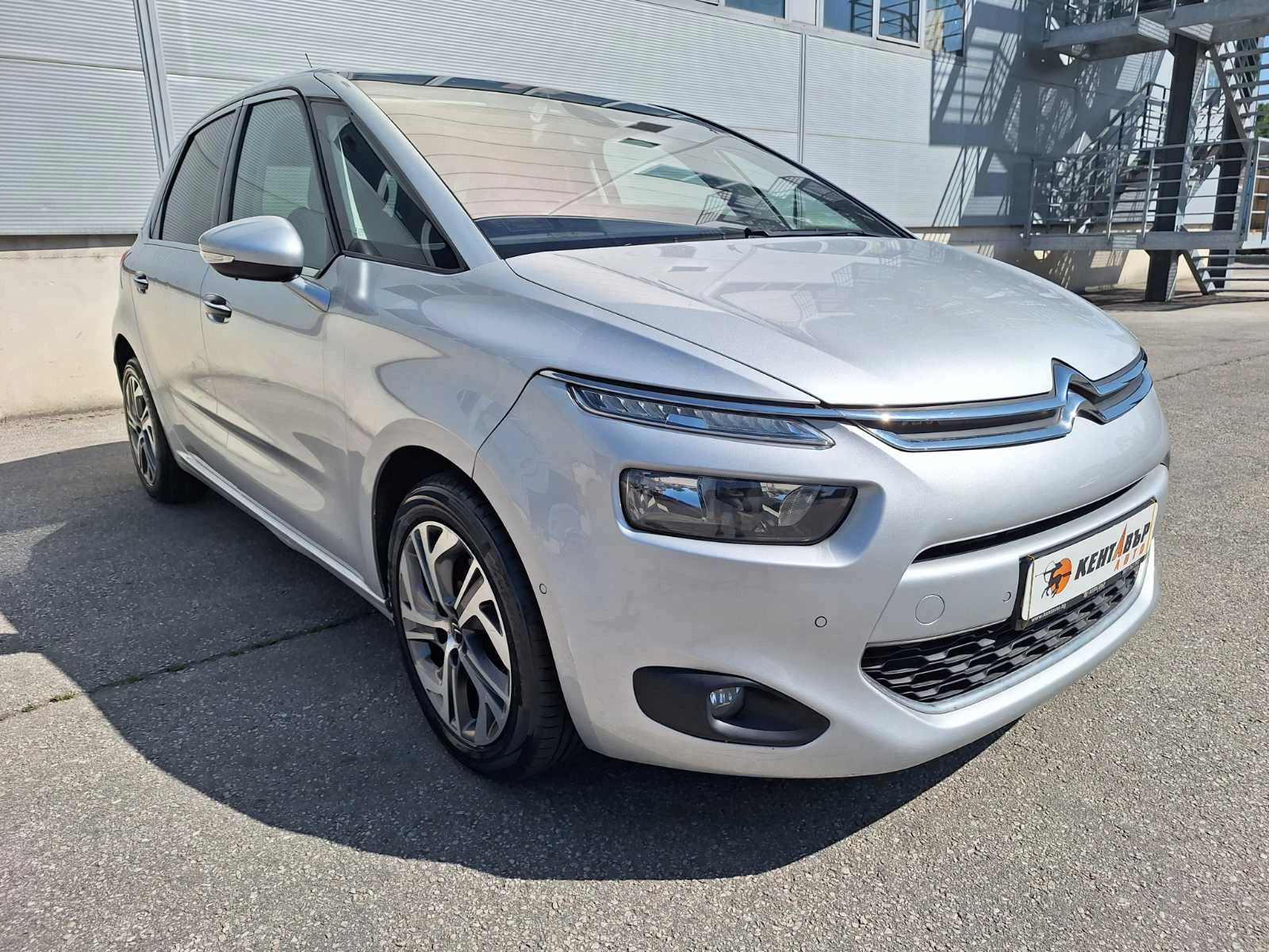 Citroen C4 Picasso 1.6d 116 к.с. - изображение 6