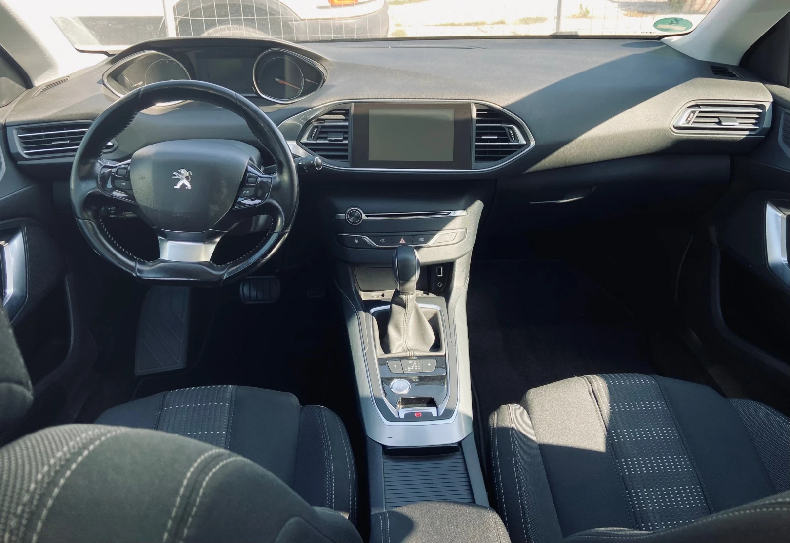 Peugeot 308 2.0hdi Key-less Auto  - изображение 7