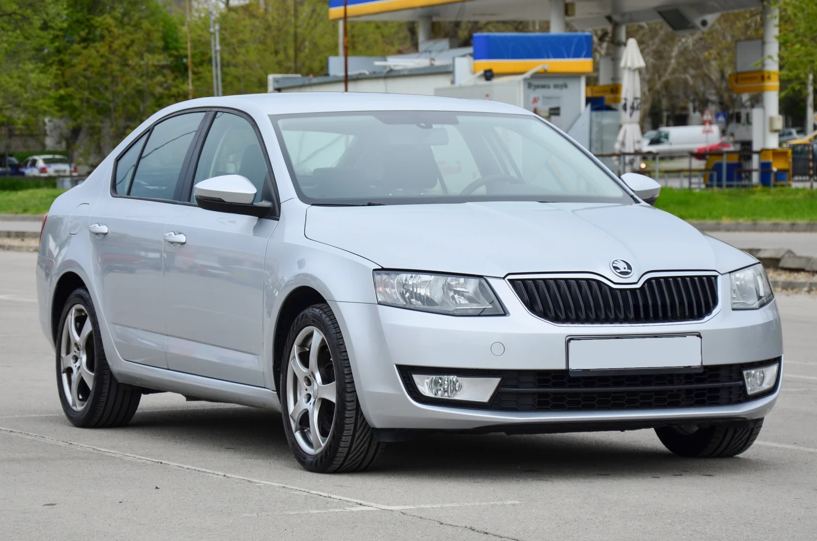 Skoda Octavia 1.8TSI/СЕРВИЗНА ИСТОРИЯ - изображение 3