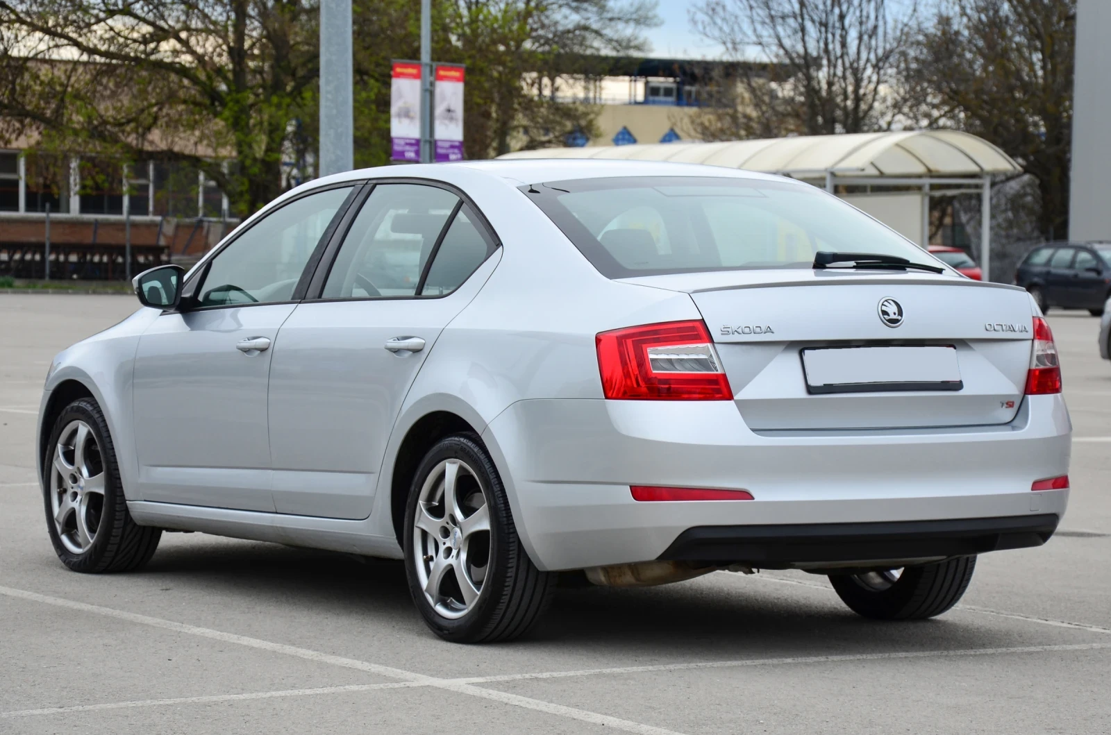 Skoda Octavia 1.8TSI/СЕРВИЗНА ИСТОРИЯ - изображение 6