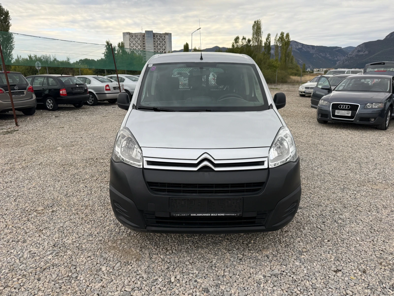 Citroen Berlingo 1.6HDI-75PS-КЛИМАТИК - изображение 2