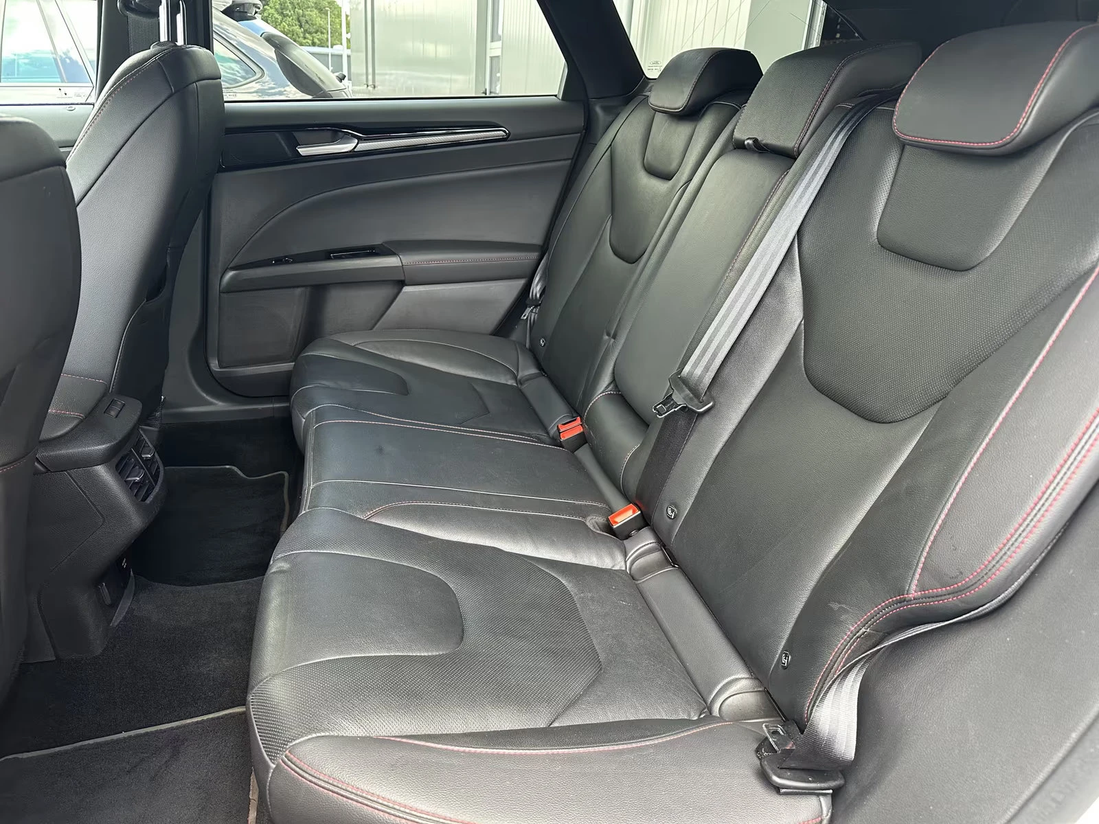 Ford Mondeo 2.0 ST-LINE/150HP/MEMO/CAM/NAVI/LED/KLESS/406g - изображение 8