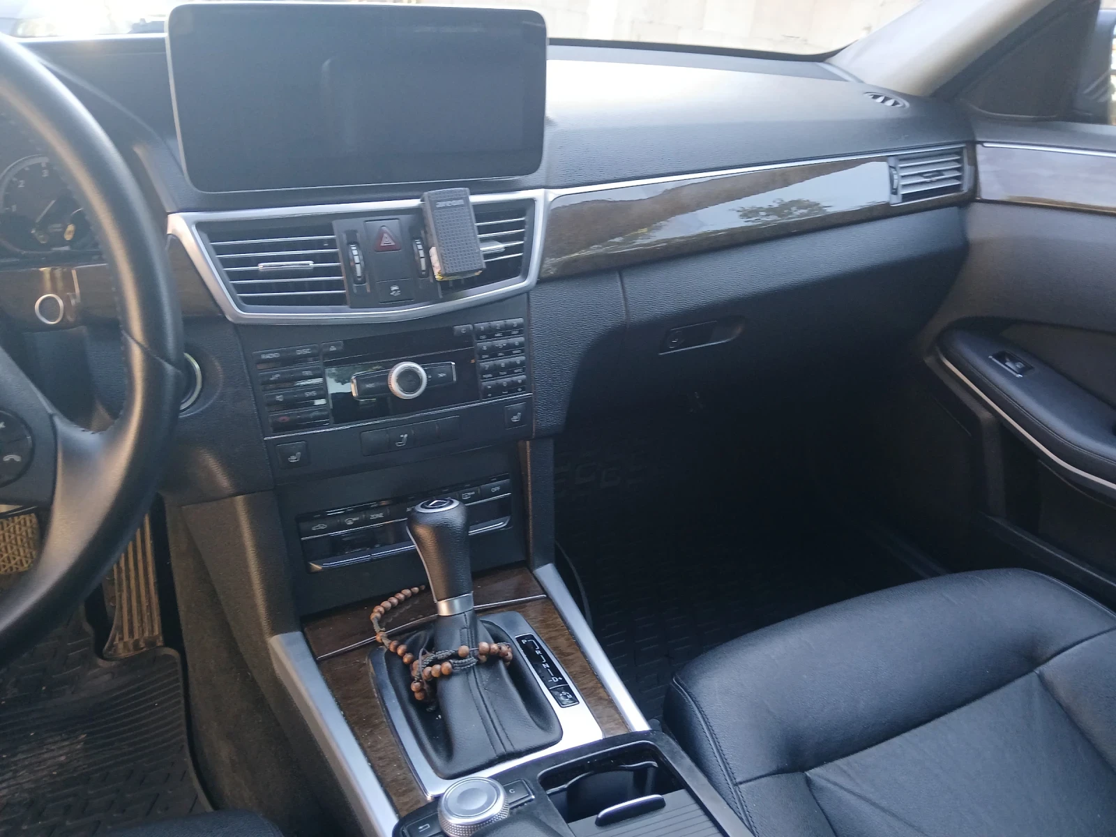 Mercedes-Benz E 220  - изображение 3