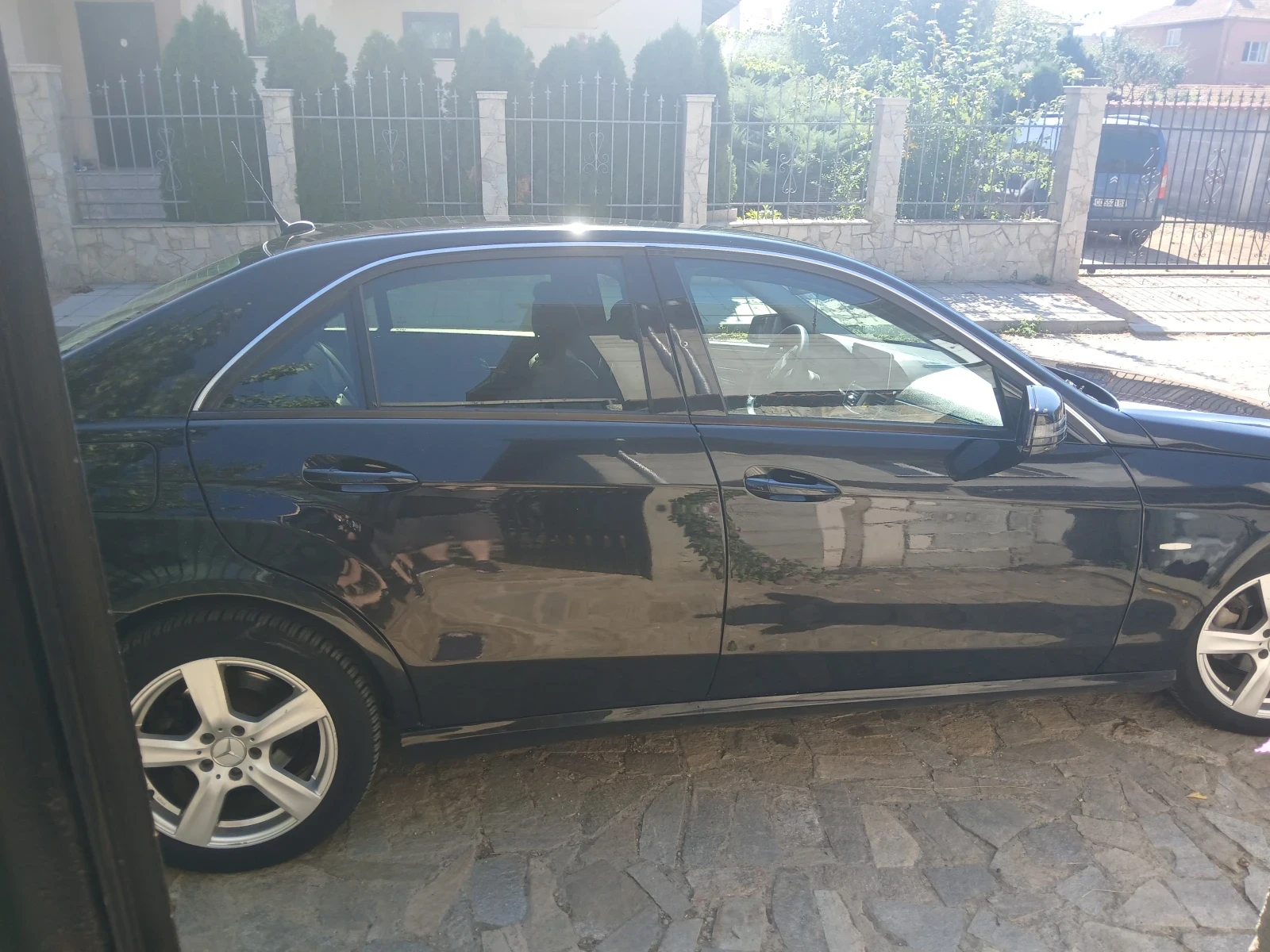 Mercedes-Benz E 220  - изображение 8