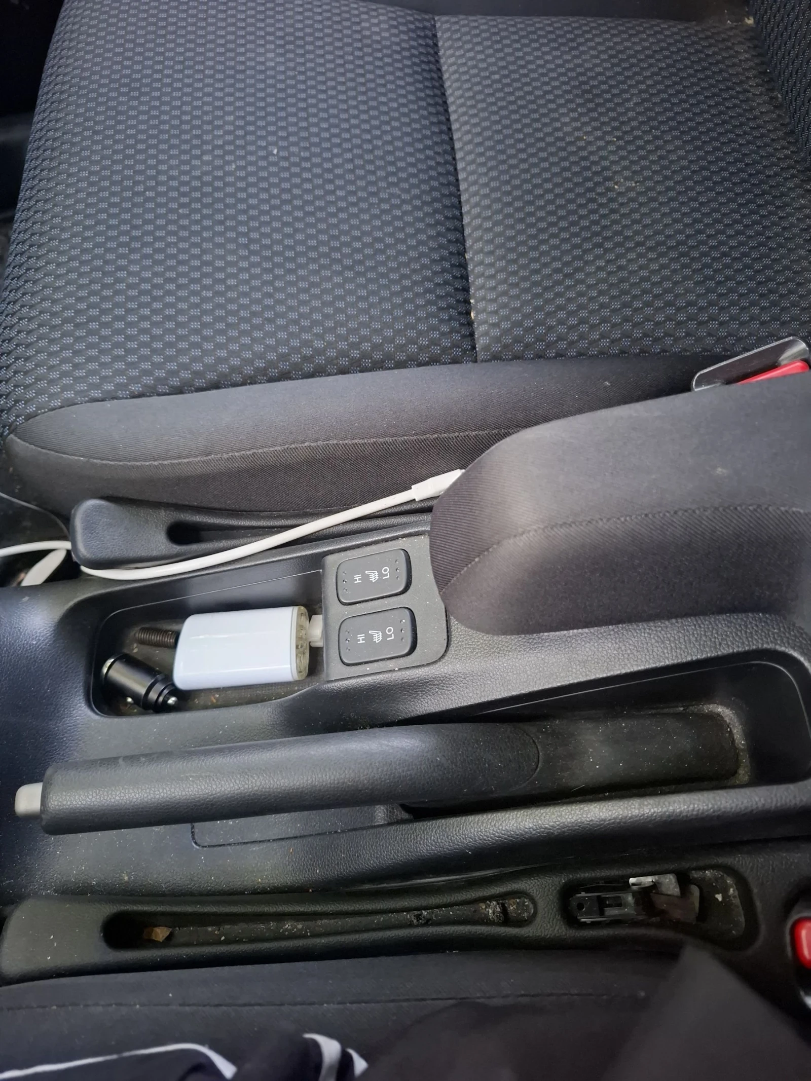 Honda Jazz 1.3 газ бензин, снимка 7 - Автомобили и джипове - 54371821