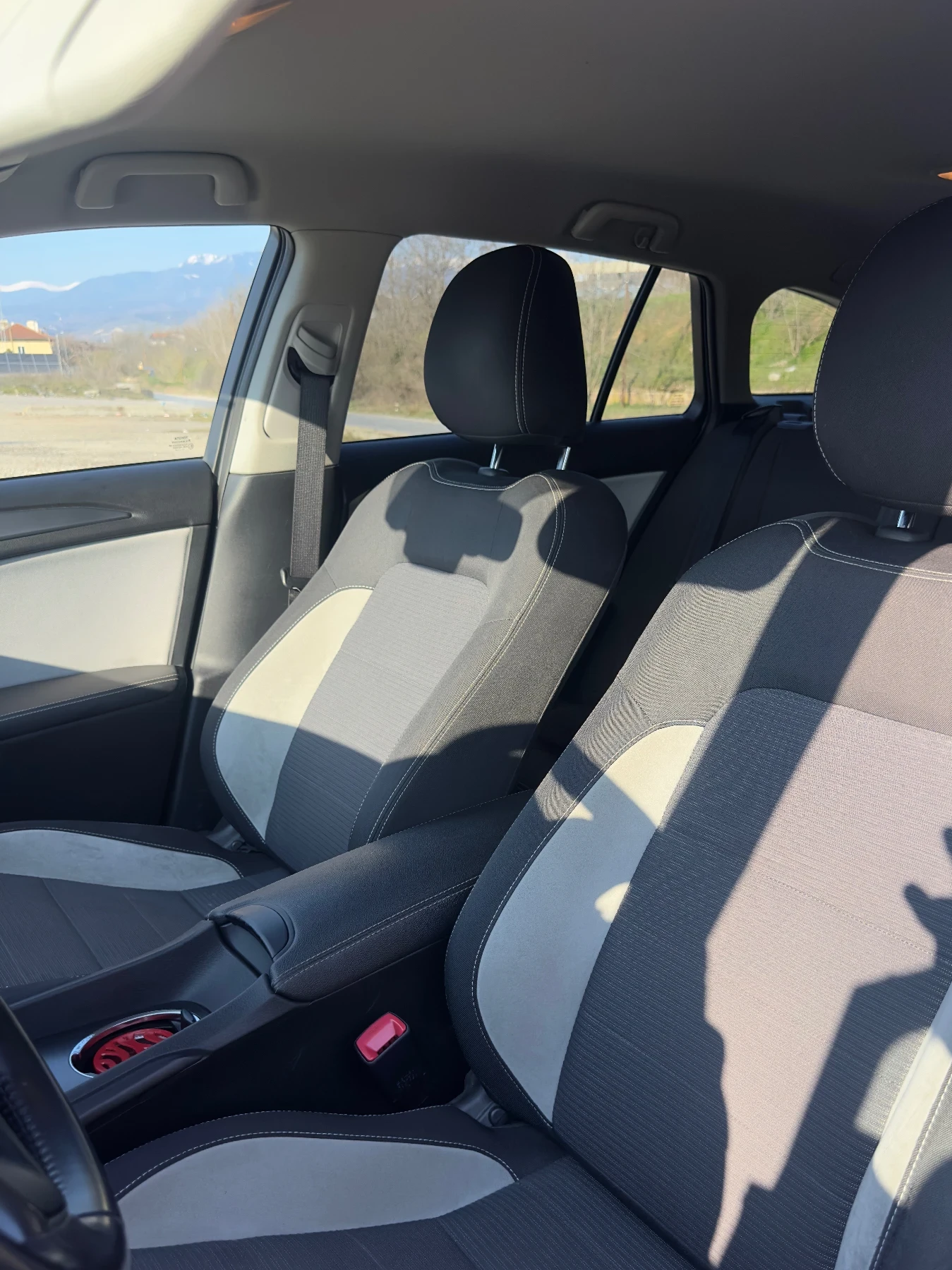 Toyota Avensis  2.0Dd4d Edition S, снимка 12 - Автомобили и джипове - 53749125