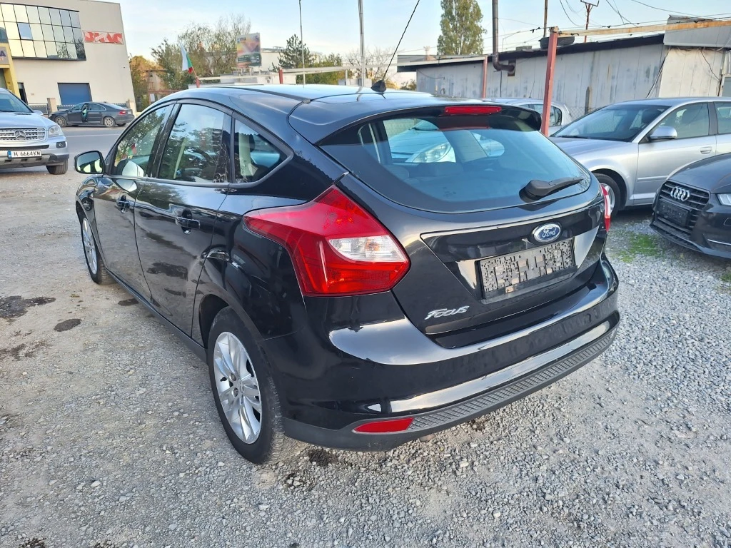 Ford Focus 1.6CDTI * Ръчка* , снимка 5 - Автомобили и джипове - 53770681