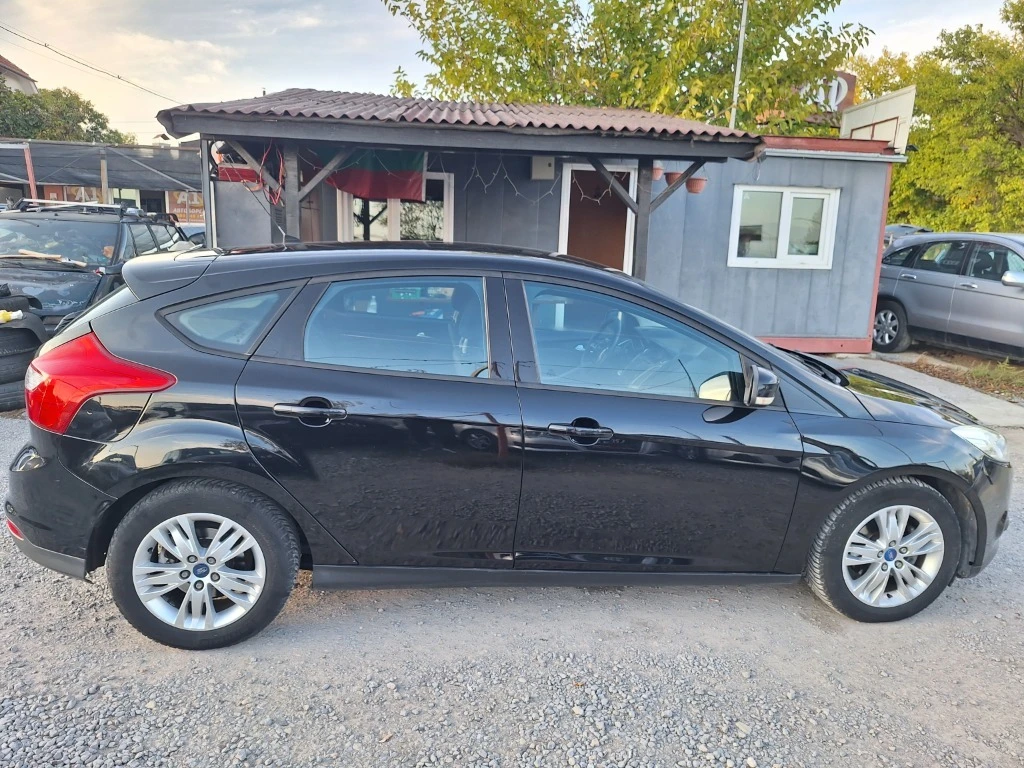 Ford Focus 1.6CDTI * Ръчка* , снимка 7 - Автомобили и джипове - 53770681
