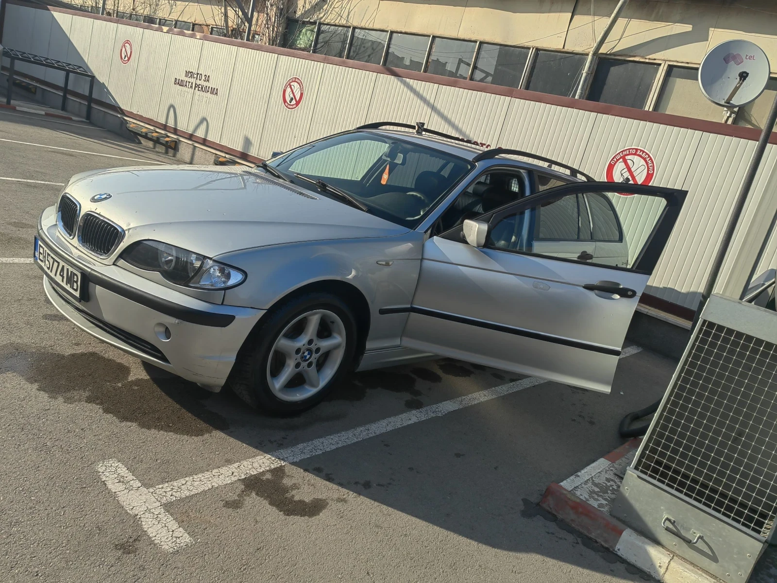 BMW 320 Комби, снимка 3 - Автомобили и джипове - 53827493