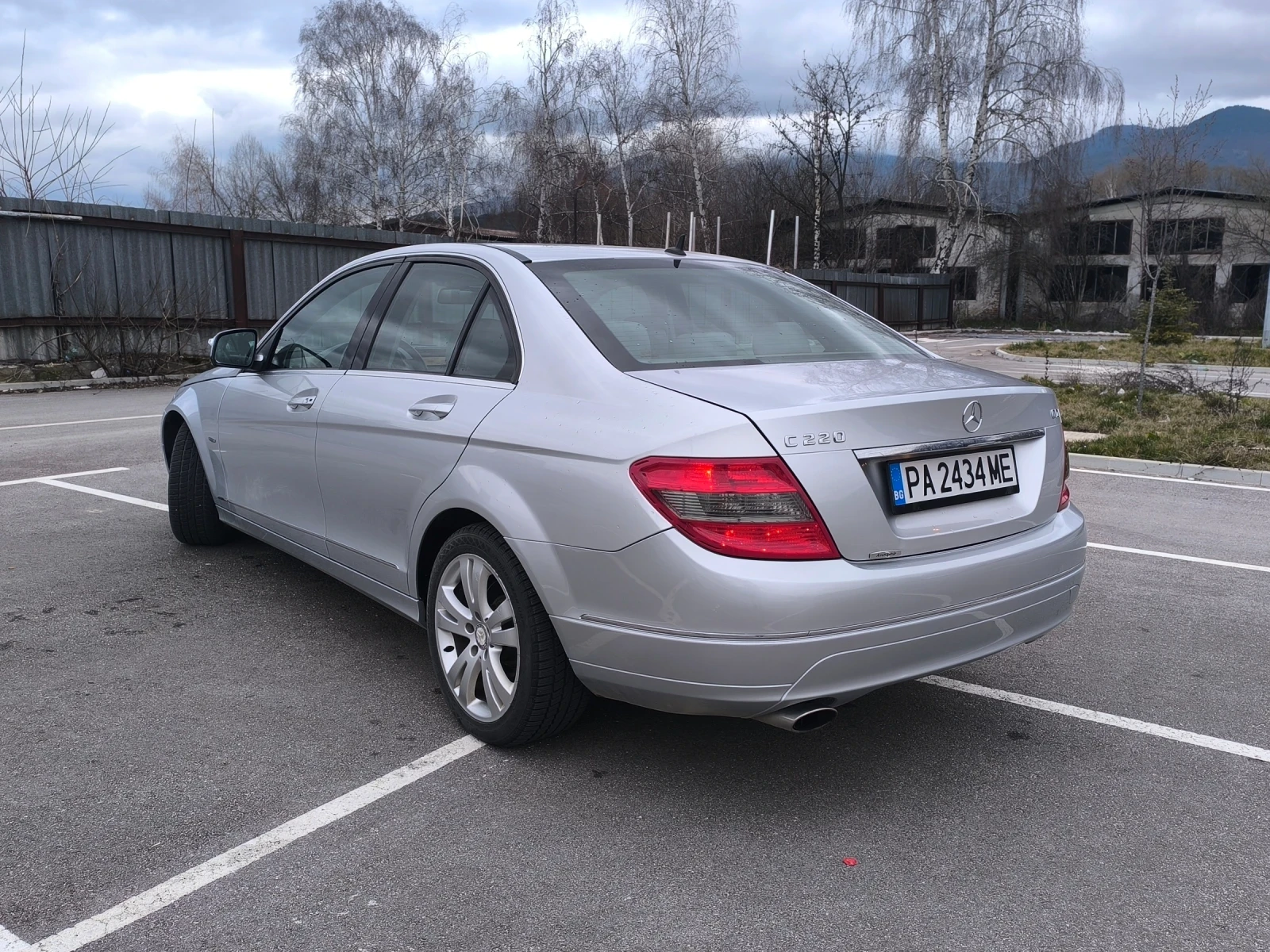 Mercedes-Benz C 220 Avantgarde MОТОР 646, снимка 3 - Автомобили и джипове - 53964168