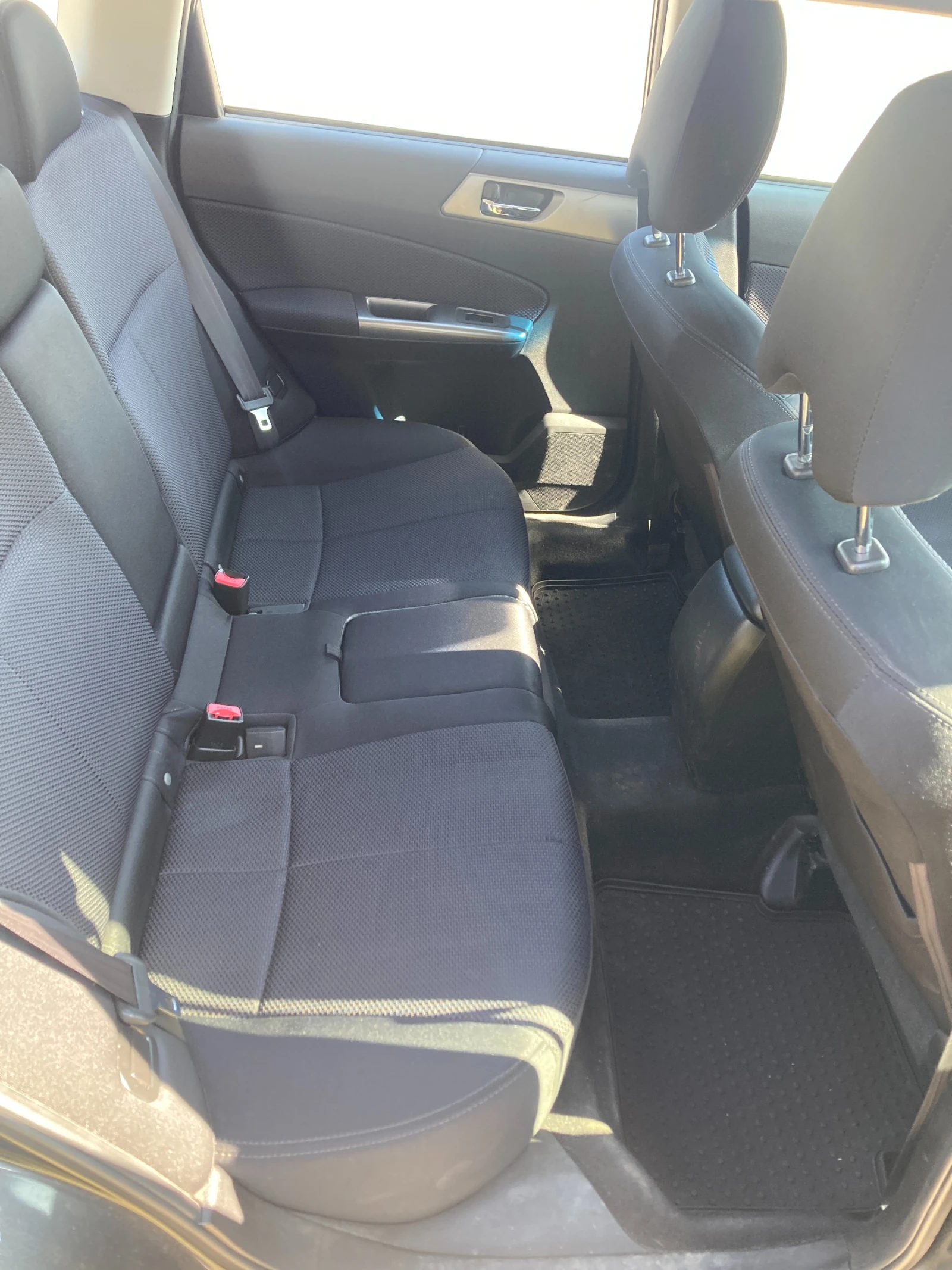 Subaru Forester, снимка 7 - Автомобили и джипове - 54004260