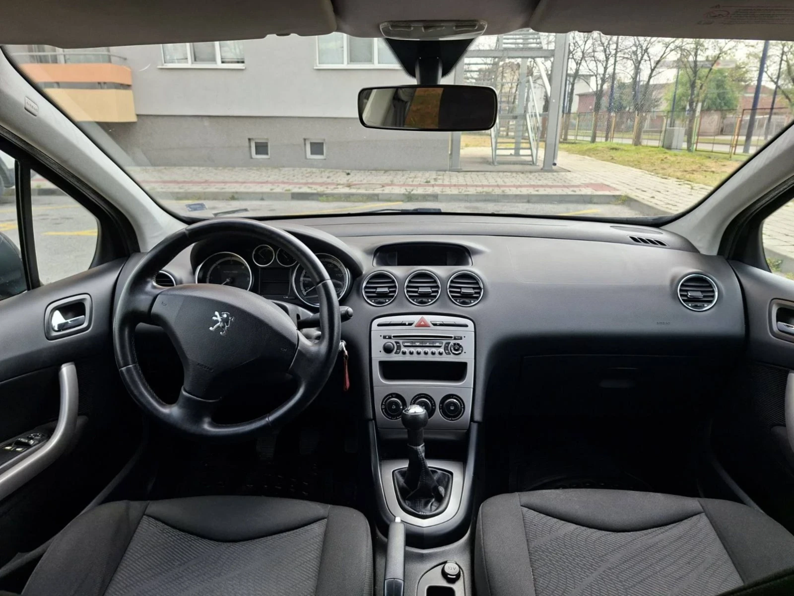 Peugeot 308 1.6  HDI 92 к.с, снимка 11 - Автомобили и джипове - 54179230