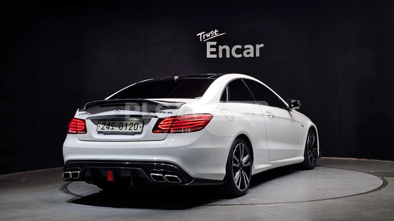 Mercedes-Benz E 400 3.0 V6 Biturbo AMG / CARFAX, снимка 2 - Автомобили и джипове - 54764093