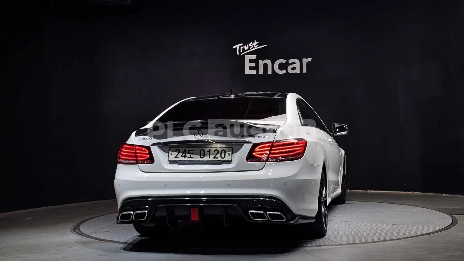 Mercedes-Benz E 400 3.0 V6 Biturbo AMG / CARFAX, снимка 4 - Автомобили и джипове - 54764093