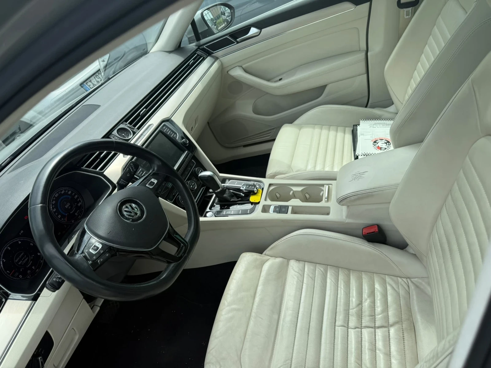 VW Passat (КАТО НОВА), снимка 10 - Автомобили и джипове - 54802888