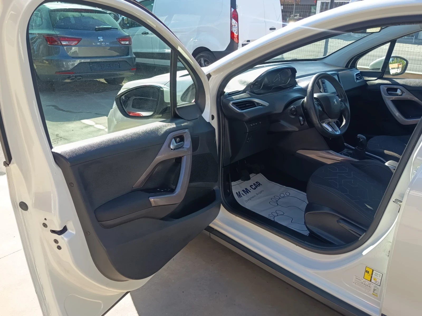 Peugeot 2008 1.6e-hdi, снимка 9 - Автомобили и джипове - 55962660