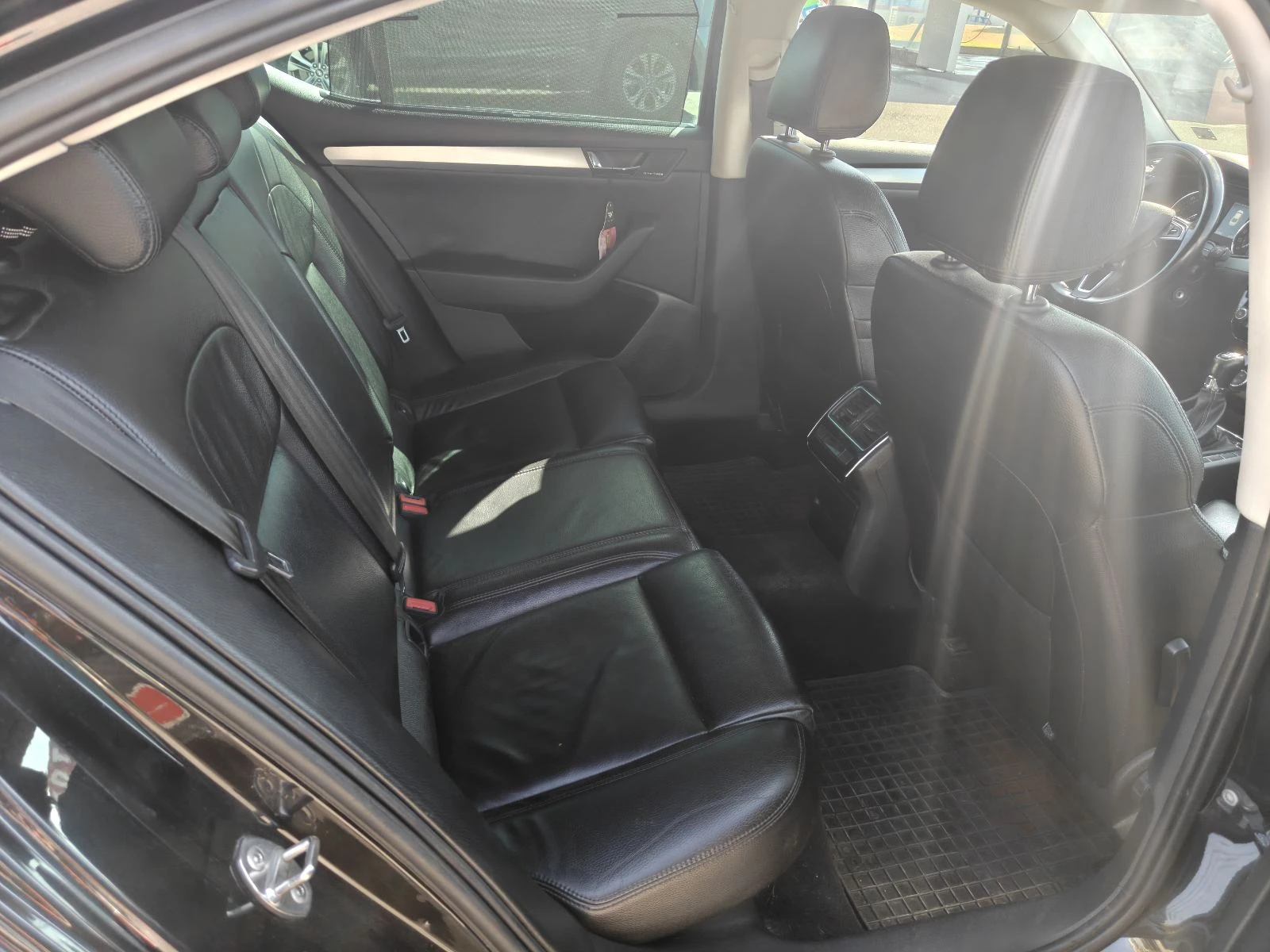 Skoda Superb, снимка 11 - Автомобили и джипове - 56213382