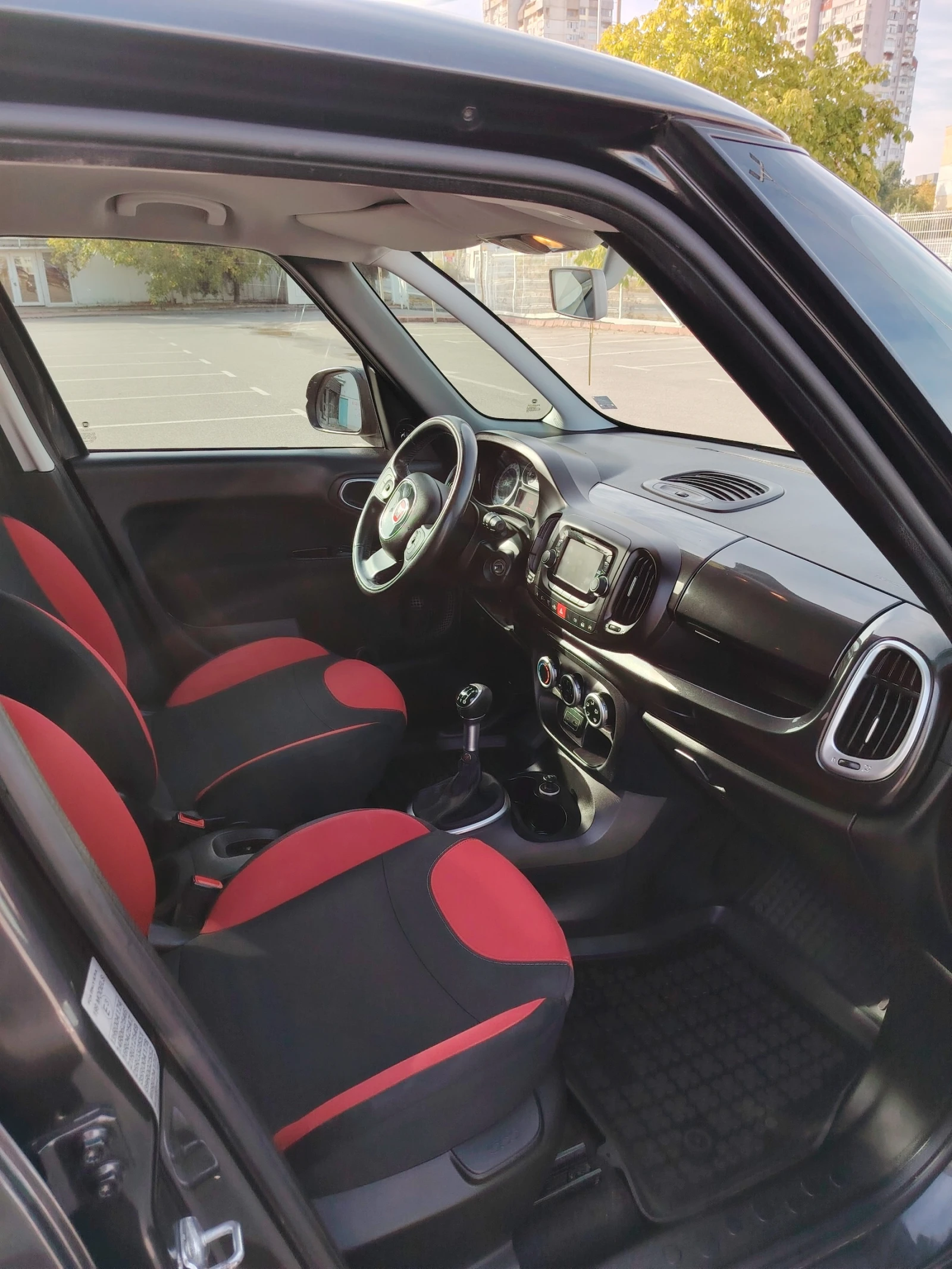 Fiat 500L, снимка 10 - Автомобили и джипове - 56424588