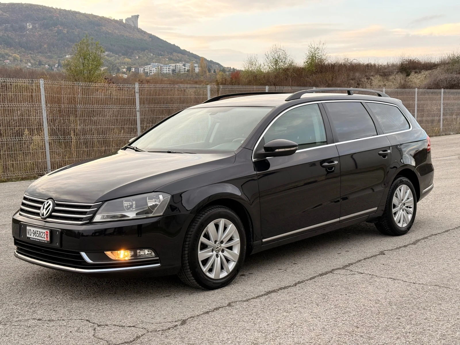 VW Passat 2.0TDI 140кс/DSG/SWISS, снимка 2 - Автомобили и джипове - 56751252