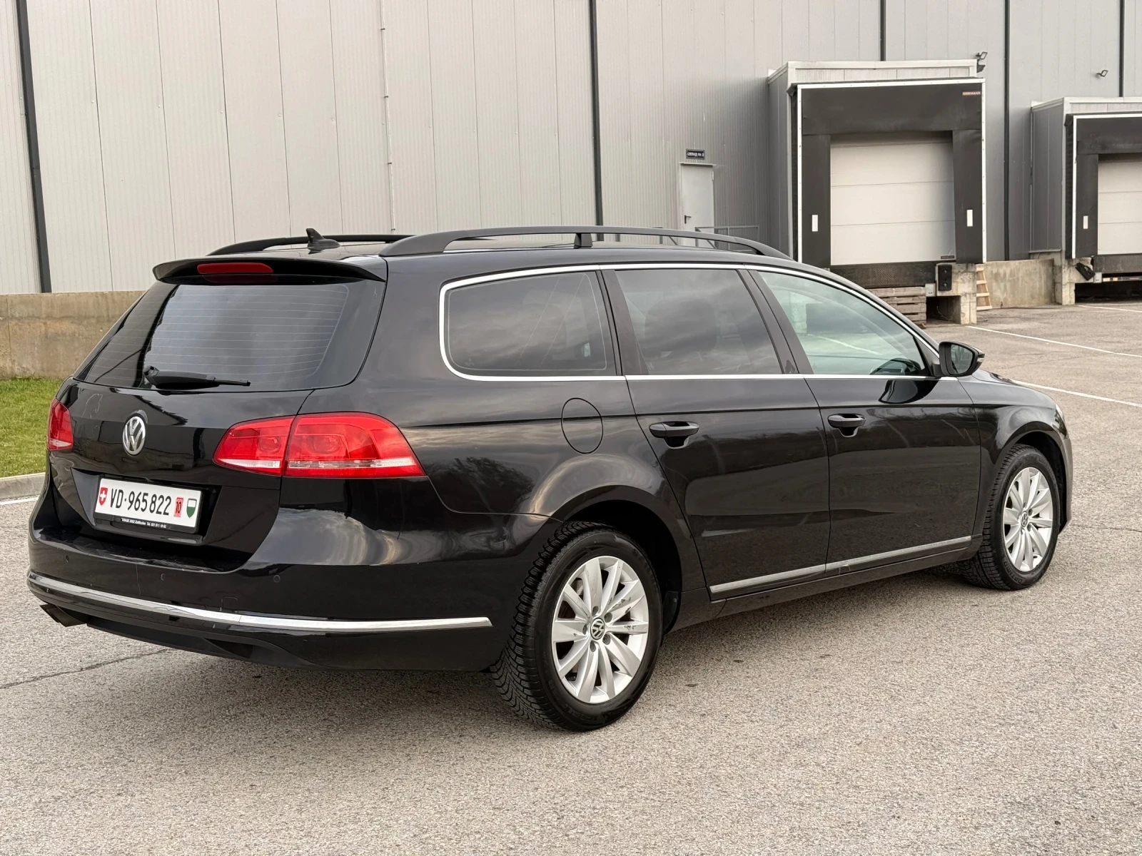 VW Passat 2.0TDI 140кс/DSG/SWISS, снимка 4 - Автомобили и джипове - 56751252