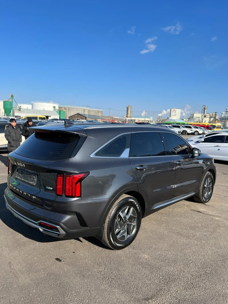 Kia Sorento Hybrid 6+ 1 4WD, снимка 17 - Автомобили и джипове - 46296615