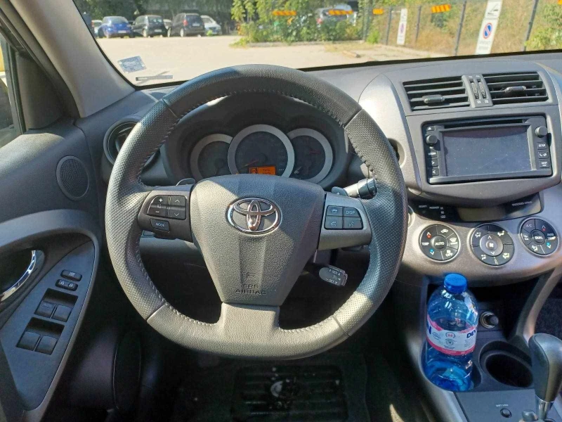 Toyota Rav4, снимка 4 - Автомобили и джипове - 48574756