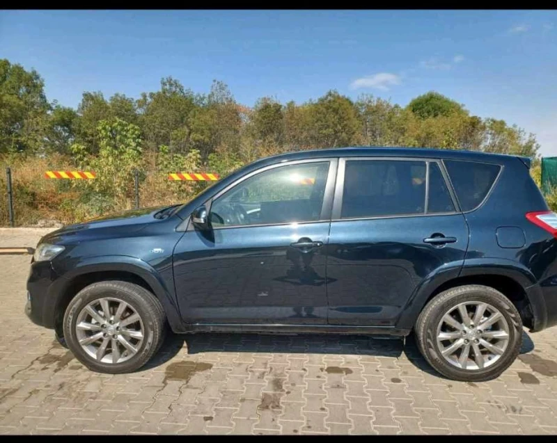 Toyota Rav4, снимка 2 - Автомобили и джипове - 48574756