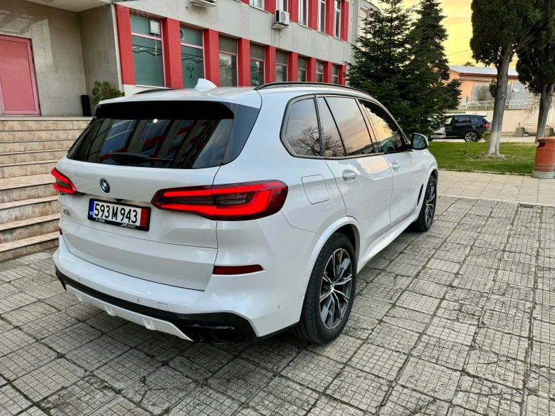 BMW X5 50i laser, massage, full M-performance, снимка 4 - Автомобили и джипове - 48031555