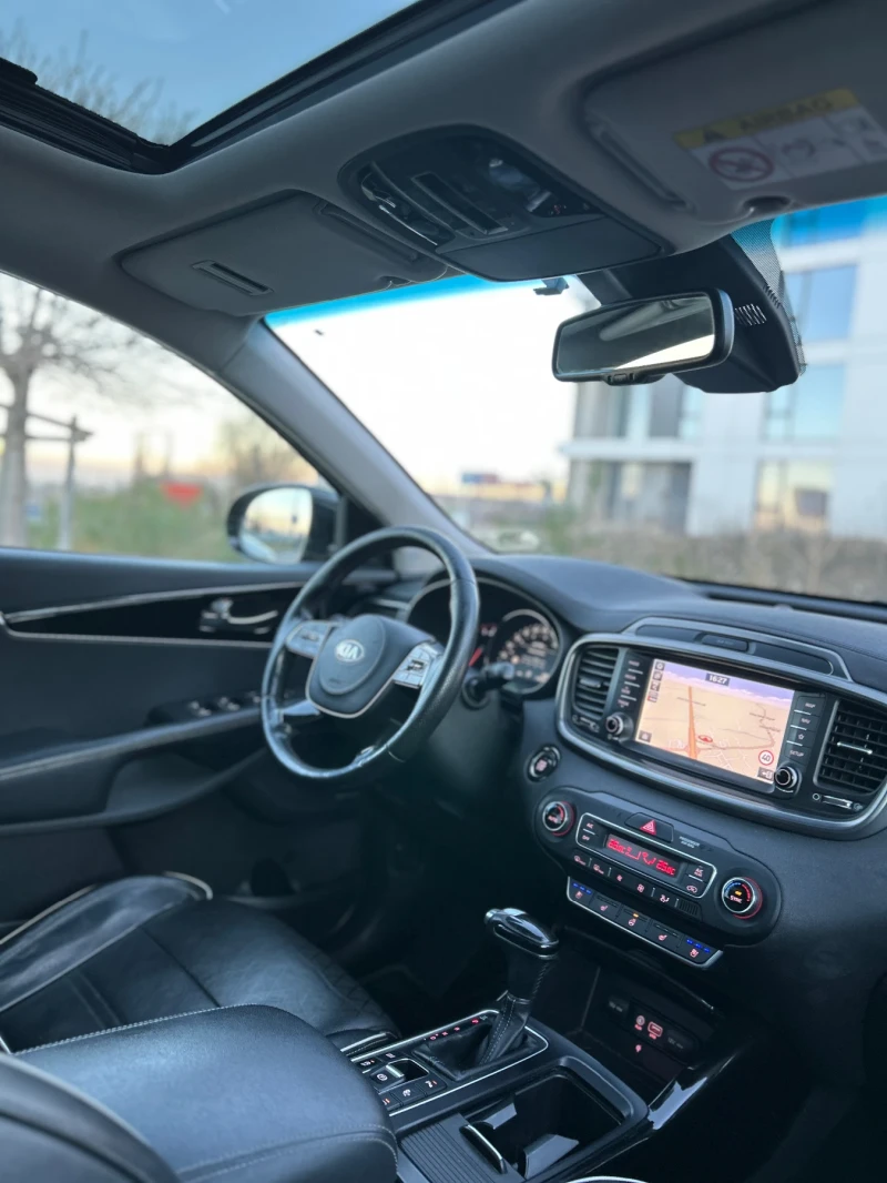 Kia Sorento, снимка 12 - Автомобили и джипове - 52748779