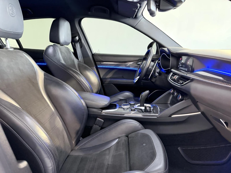 Alfa Romeo Stelvio Veloce Q4 Misano Blue, снимка 7 - Автомобили и джипове - 53302299