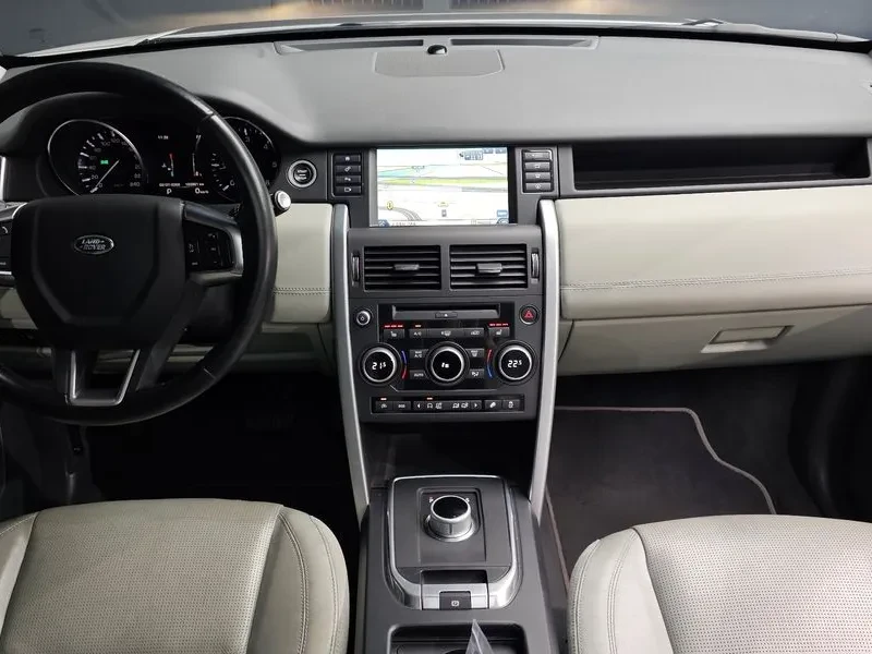 Land Rover Discovery Sport 2.O TD4 SE, снимка 7 - Автомобили и джипове - 55705530