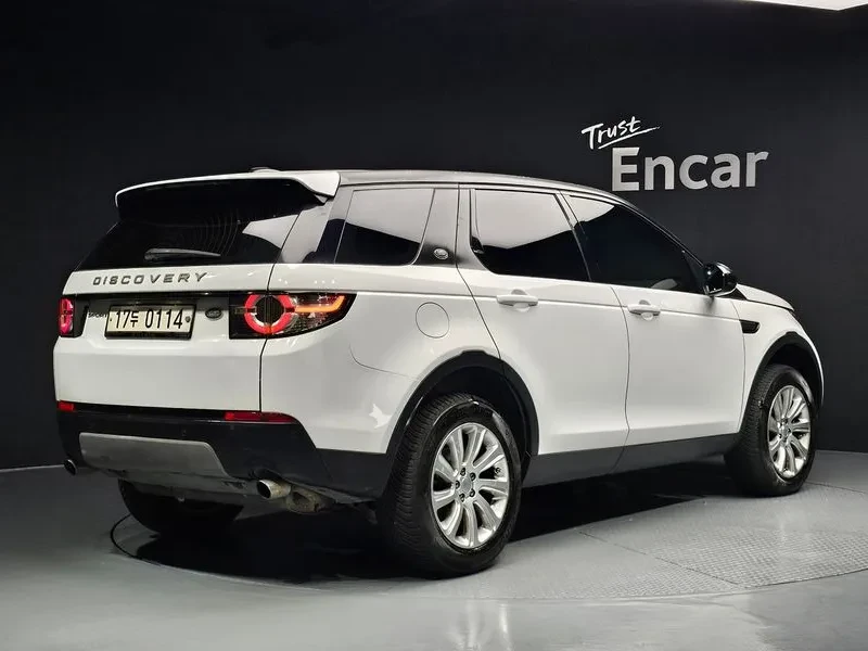 Land Rover Discovery Sport 2.O TD4 SE, снимка 2 - Автомобили и джипове - 55705530