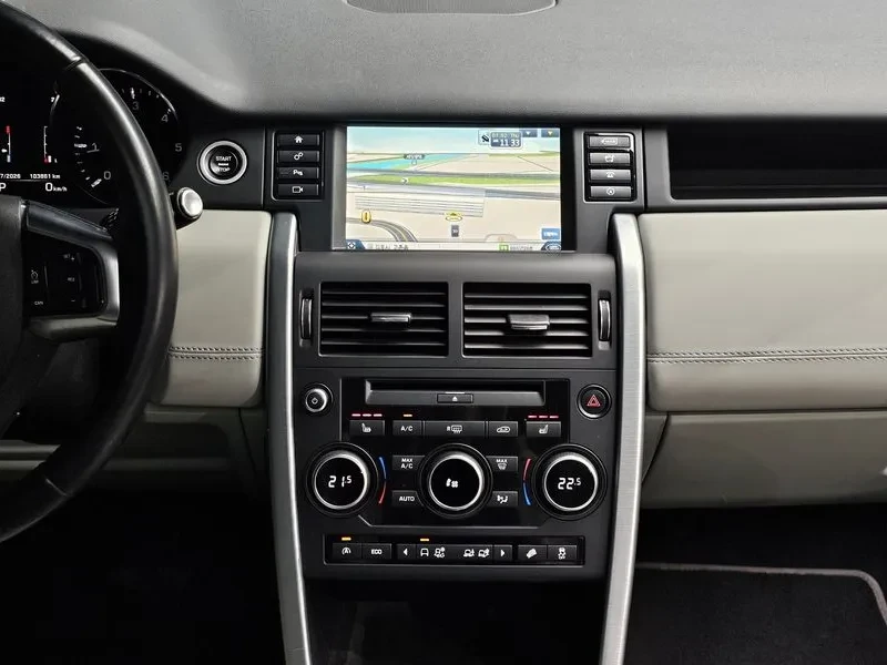 Land Rover Discovery Sport 2.O TD4 SE, снимка 14 - Автомобили и джипове - 55705530