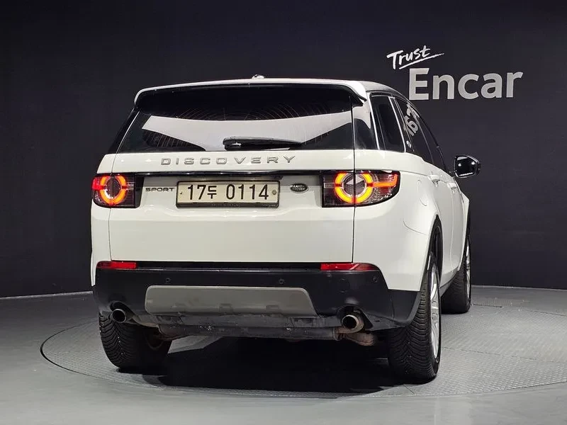 Land Rover Discovery Sport 2.O TD4 SE, снимка 4 - Автомобили и джипове - 55705530