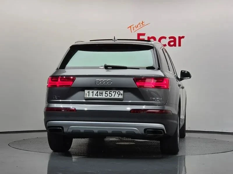 Audi Q7, снимка 4 - Автомобили и джипове - 56689824