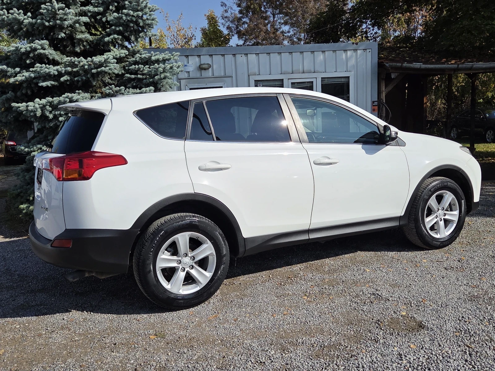 Toyota Rav4 2.0D4D 124hp КАМЕРА/Navi/LED - изображение 6