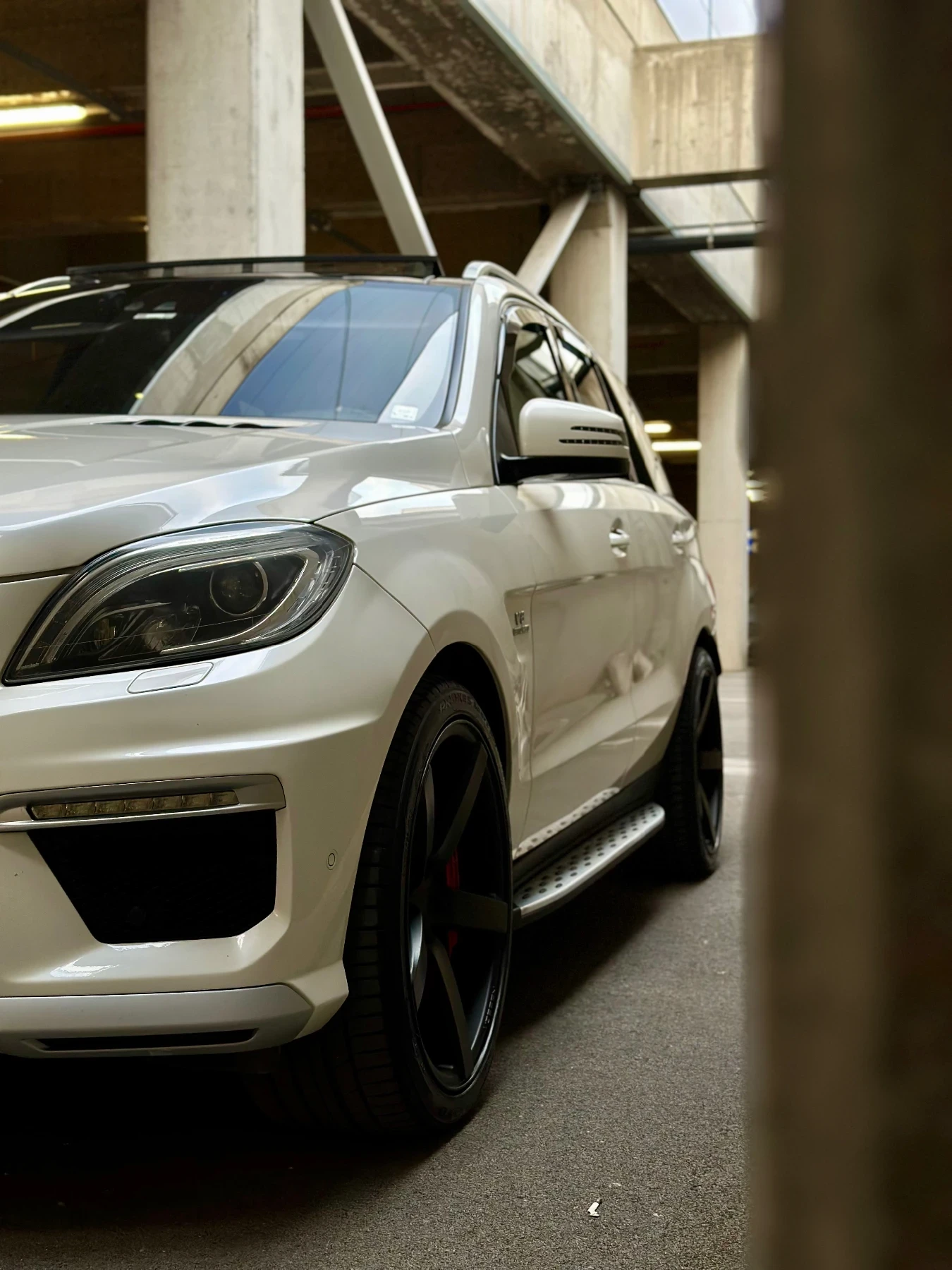 Mercedes-Benz ML 63 AMG Performance 557кс 4Matik V8bi-turbo!, снимка 17 - Автомобили и джипове - 54841162