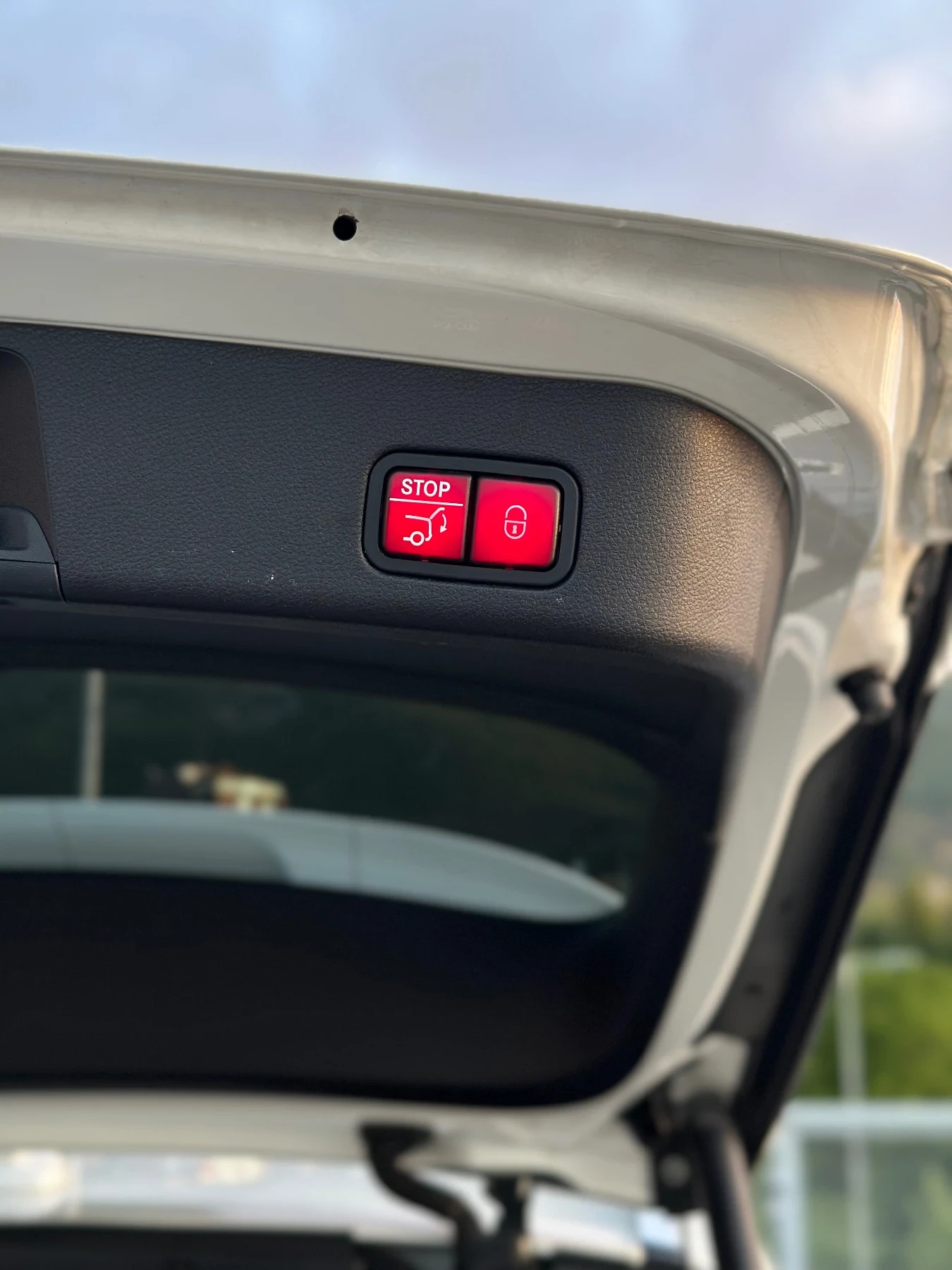 Mercedes-Benz ML 63 AMG Performance 557кс, снимка 11 - Автомобили и джипове - 53760753