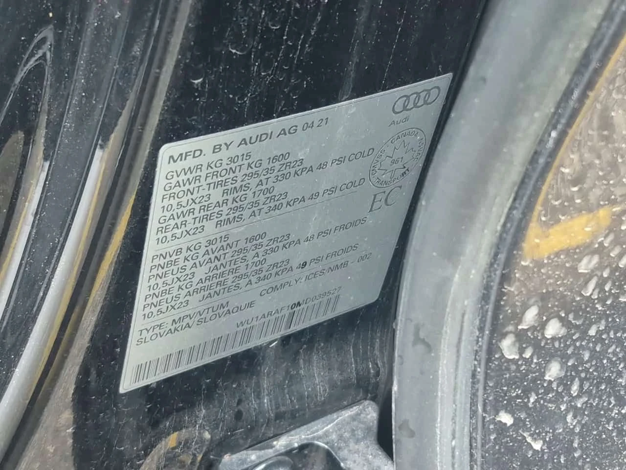 Audi RSQ8 4.0 TFSI/CARFAX/ДИСТРОНИК/360 КАМ/ОБДУХ/ПОДГРЕВ/, снимка 14 - Автомобили и джипове - 54231696