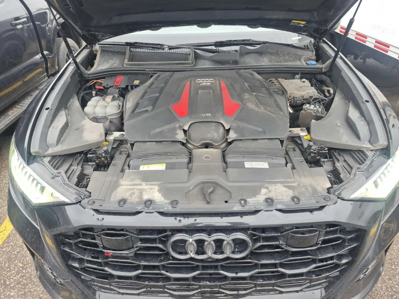 Audi RSQ8 4.0 TFSI/CARFAX/ДИСТРОНИК/360 КАМ/ОБДУХ/ПОДГРЕВ/, снимка 16 - Автомобили и джипове - 54231696