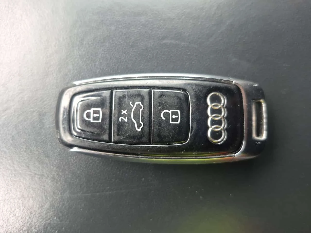 Audi RSQ8 4.0 TFSI/CARFAX/ДИСТРОНИК/360 КАМ/ОБДУХ/ПОДГРЕВ/, снимка 7 - Автомобили и джипове - 54231696