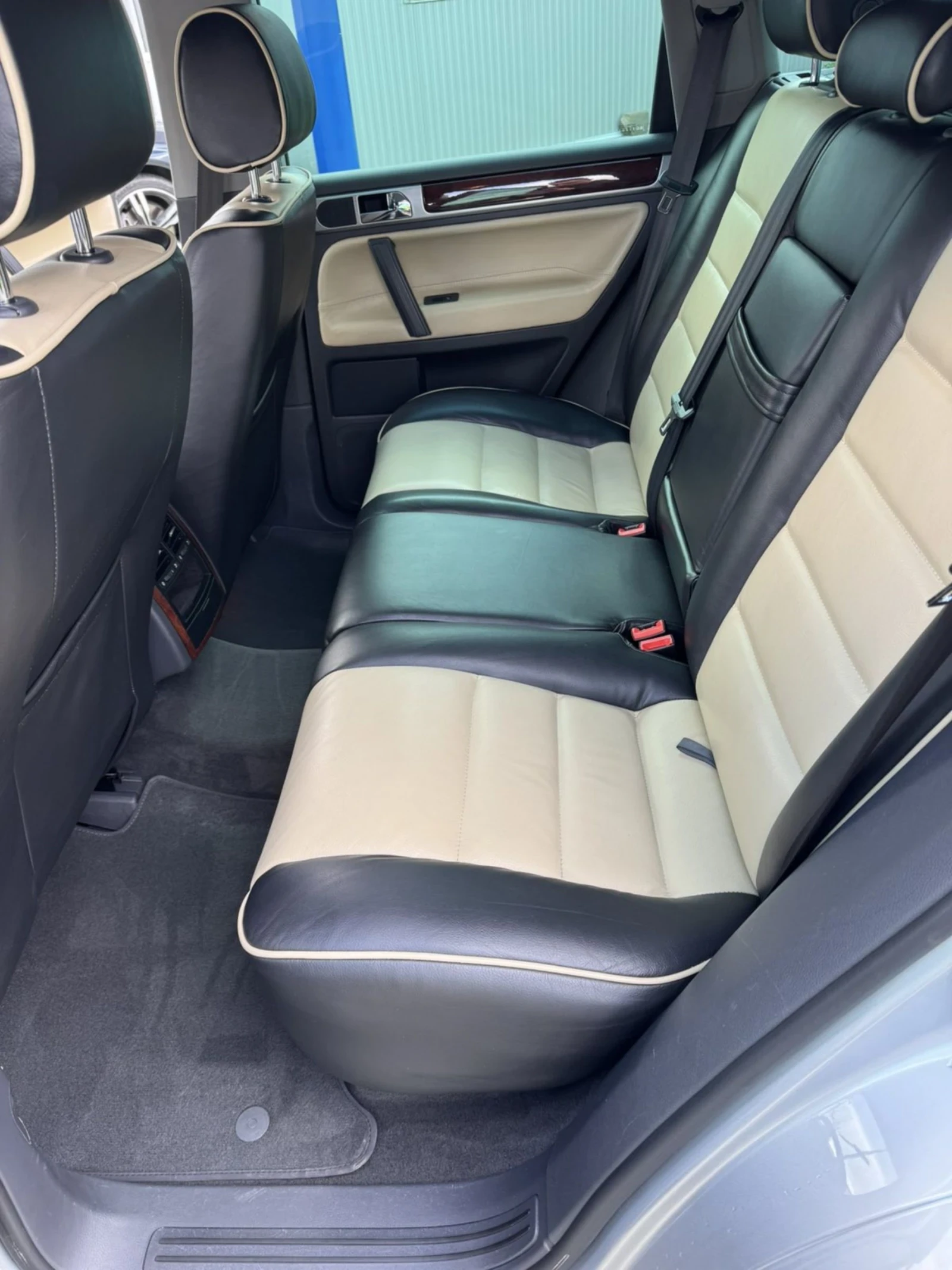 VW Touareg Off road Executive 3.0 tdi реални километри, снимка 10 - Автомобили и джипове - 54385087